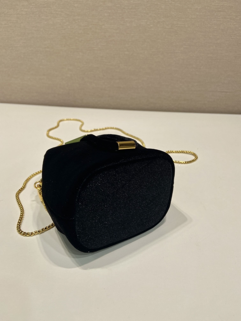 Pra*a bucket bags
